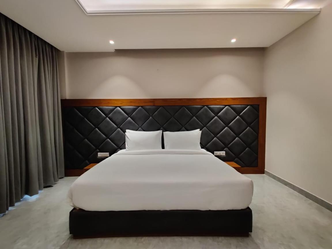 Hotel Parth Una  ภายนอก รูปภาพ