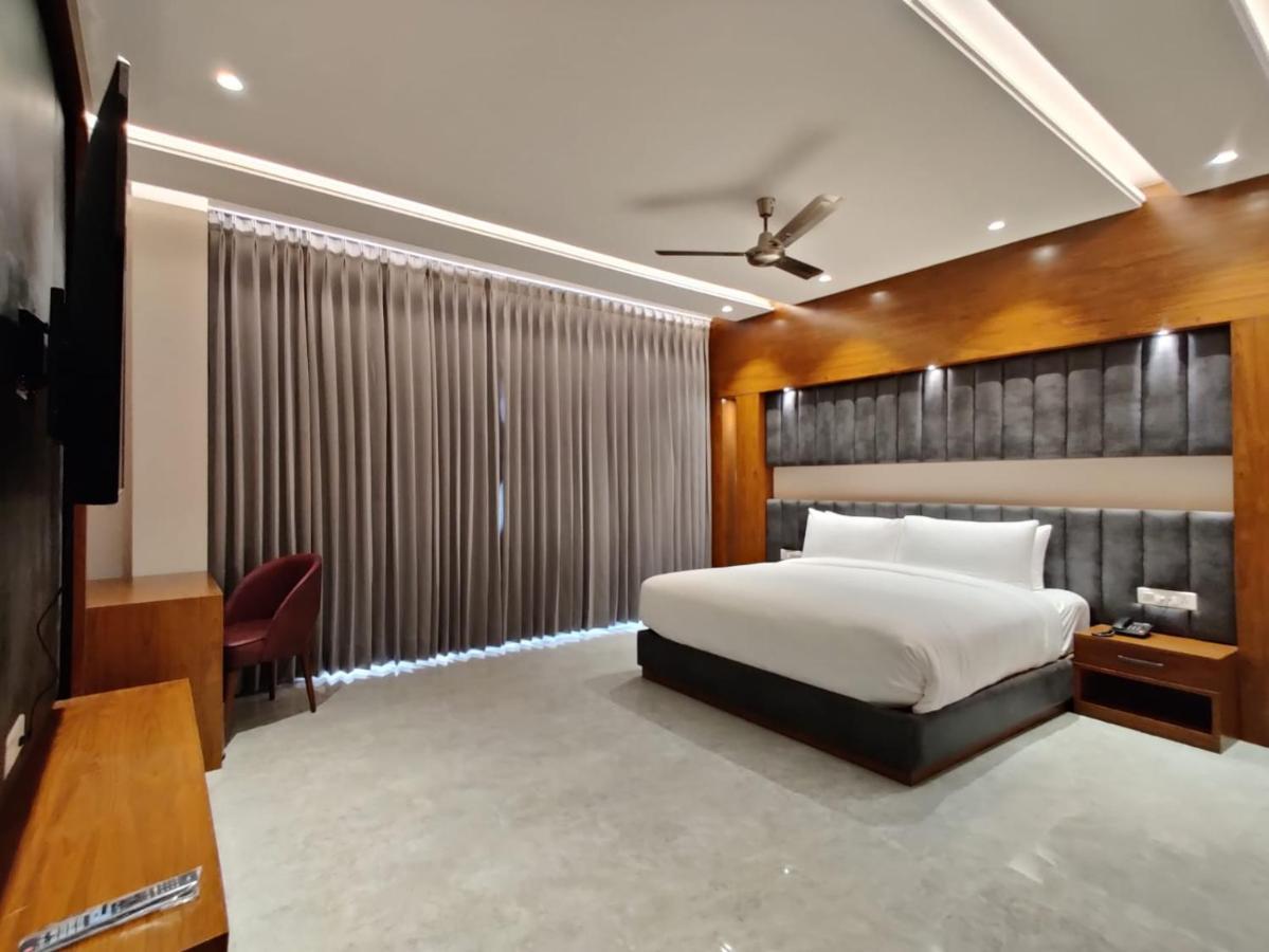 Hotel Parth Una  ภายนอก รูปภาพ